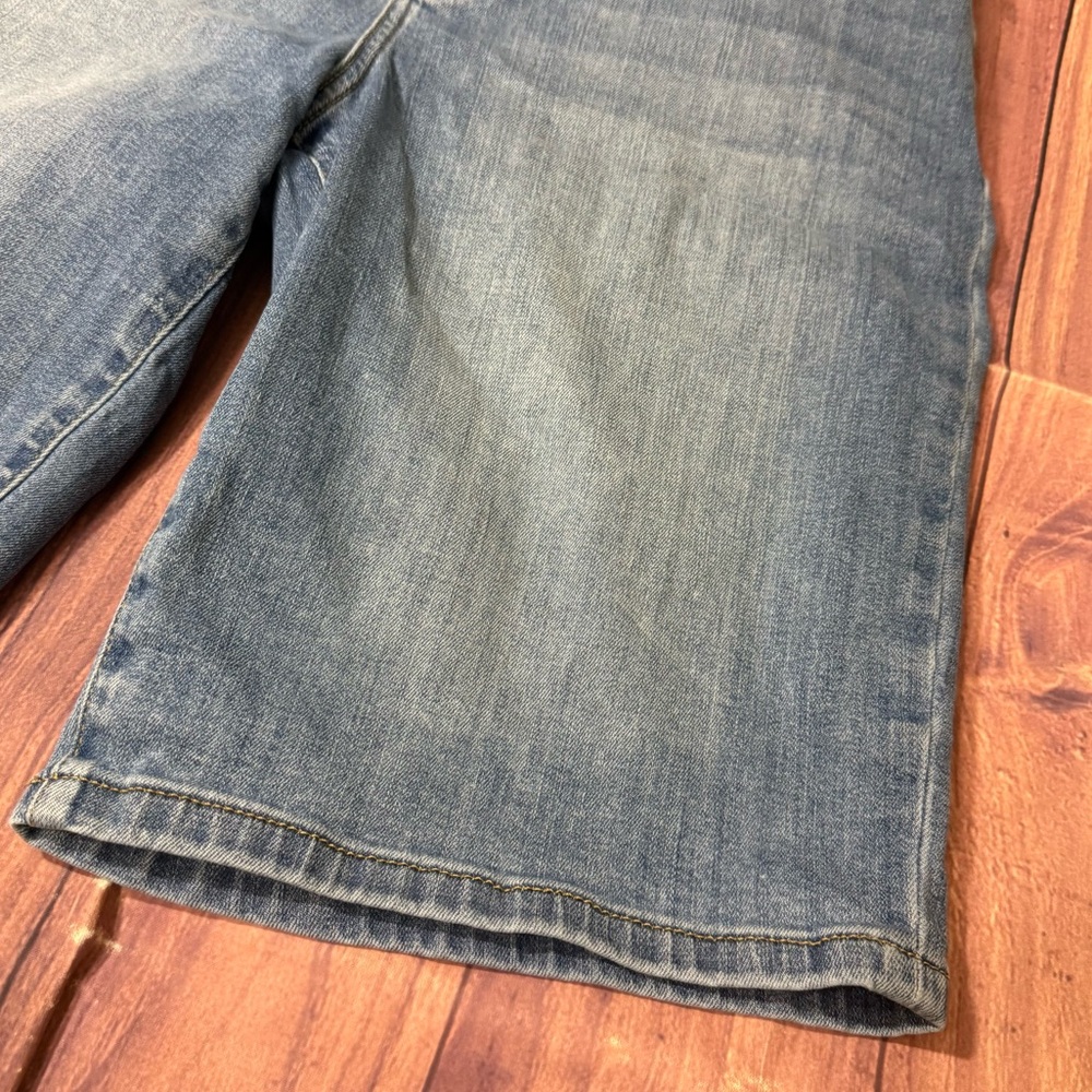 Lee Women's Medium Blue Denim Jean Shorts - Picture 7 of 15
